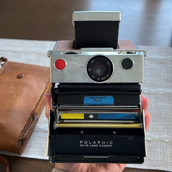 Polaroid SX-70 Land Camera with Leather Case - Picture 5 of 8